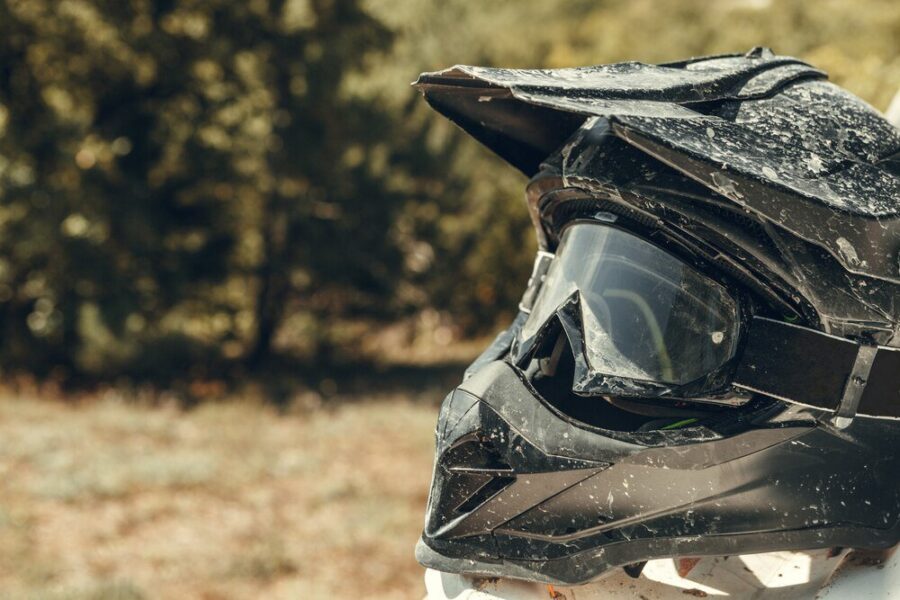 Najlepsze lekkie kaski na gravel – 5 polecanych modeli