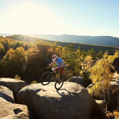 Rowery hardtail a full suspension – co wybrać na różne trasy?